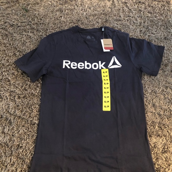 ☄️2 for $20 Brand new Reebok Linear Read Tee☄️ - Picture 3 of 4